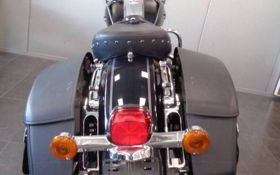 Gebrauchtmotorrad Harley-Davidson Ultra Classic E-Glide FLHTCUI - Bild 4