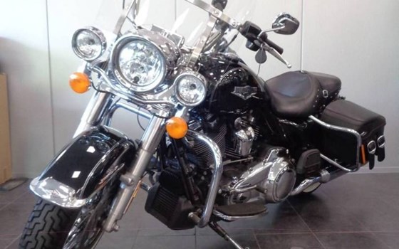 Gebrauchtmotorrad Harley-Davidson Ultra Classic E-Glide FLHTCUI - Bild 8