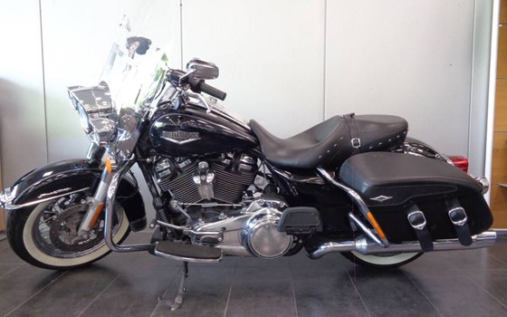 Gebrauchtmotorrad Harley-Davidson Ultra Classic E-Glide FLHTCUI - Bild 9