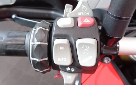 Gebrauchtmotorrad BMW S 1000 XR - Bild 3