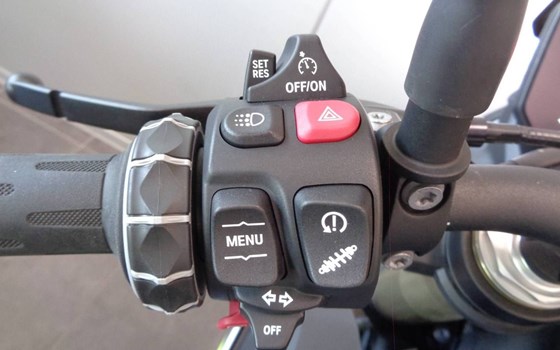 Gebrauchtmotorrad BMW S 1000 R - Bild 3