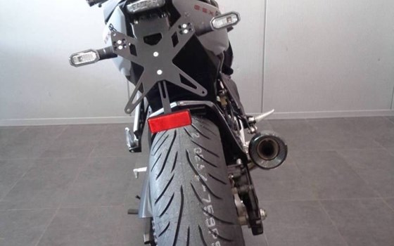 Gebrauchtmotorrad Suzuki GSX-8R - Bild 5