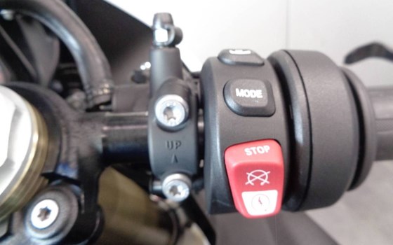 Gebrauchtmotorrad BMW S 1000 RR - Bild 4