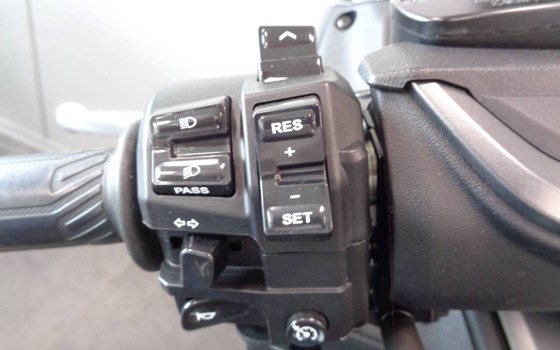 Gebrauchtmotorrad Yamaha TMAX 560 Tech Max - Bild 4