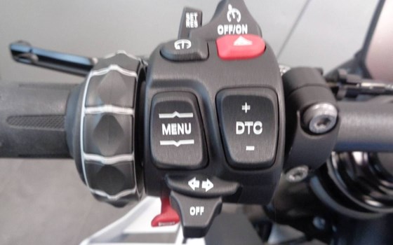 Gebrauchtmotorrad BMW M 1000 R - Bild 3