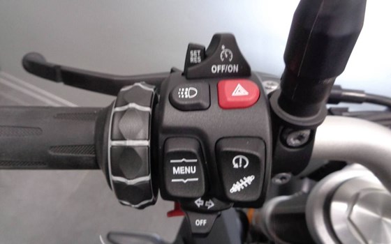 Gebrauchtmotorrad BMW F 900 R - Bild 3