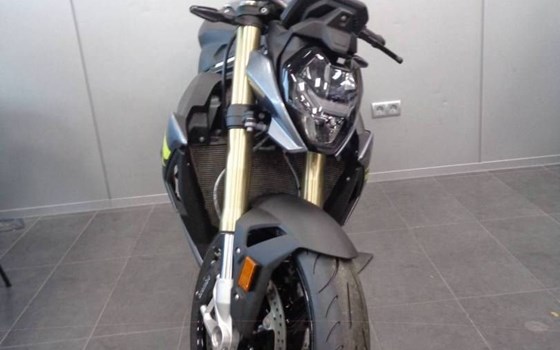 Gebrauchtmotorrad BMW S 1000 R - Bild 8