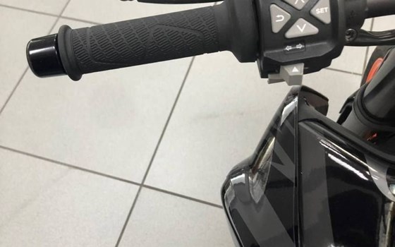 Gebrauchtmotorrad KTM 790 Duke - Bild 7