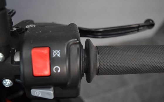 Gebrauchtmotorrad KTM 1290 Super Duke R - Bild 10