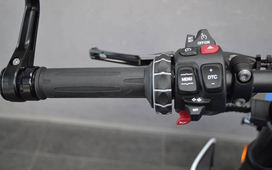 Gebrauchtmotorrad BMW M 1000 R - Bild 8