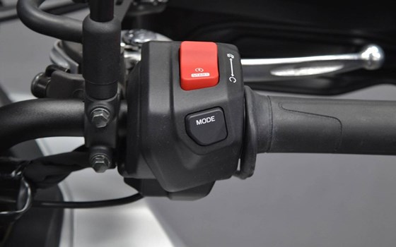 Gebrauchtmotorrad Yamaha Tracer 9 GT - Bild 11