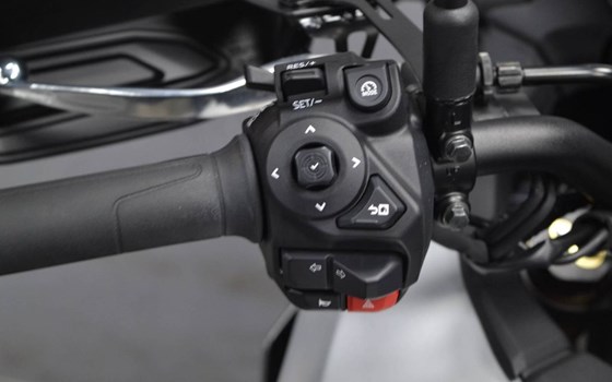 Gebrauchtmotorrad Yamaha Tracer 9 GT - Bild 9