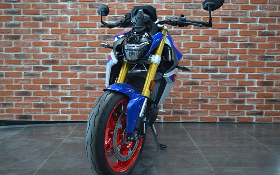 Gebrauchtmotorrad BMW F 900 R - Bild 3