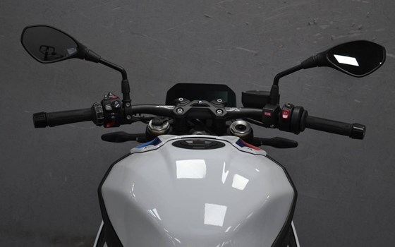 Gebrauchtmotorrad BMW S 1000 R - Bild 12