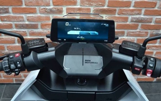 Gebrauchtmotorrad BMW CE 04 - Bild 10