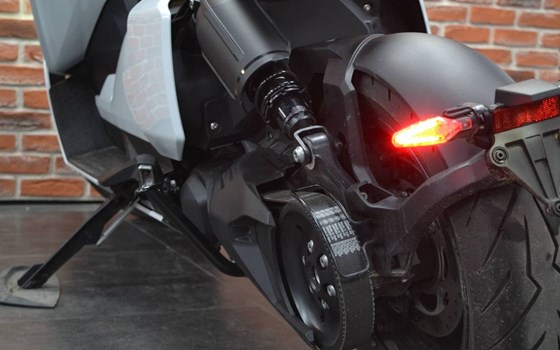 Gebrauchtmotorrad BMW CE 04 - Bild 8