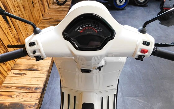 Neufahrzeug Vespa GTS 310 - Bild 12