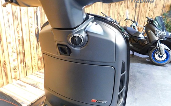 Neufahrzeug Vespa GTS 125 - Bild 14