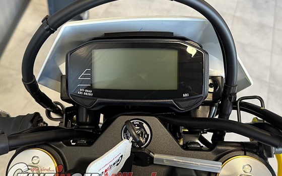 Neufahrzeug Suzuki DR-Z4SM - Bild 10