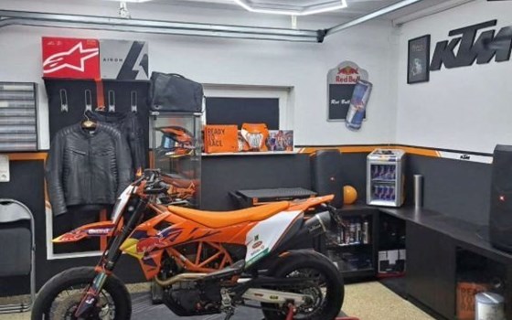 Gebrauchtmotorrad KTM 690 SMC R - Bild 3