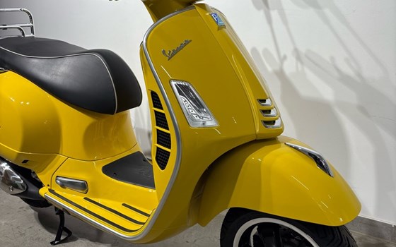 Gebrauchtmotorrad Vespa GTS 300 Super - Bild 2