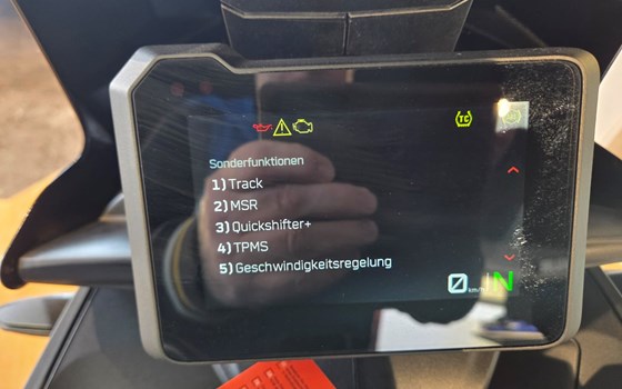 Gebrauchtmotorrad KTM 890 SMT - Bild 6