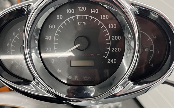 Gebrauchtmotorrad Harley-Davidson V-Rod VRSCA - Bild 13