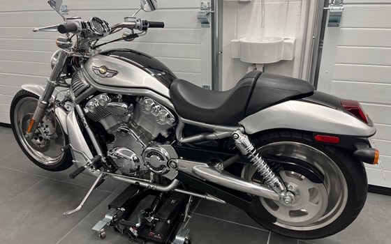 Gebrauchtmotorrad Harley-Davidson V-Rod VRSCA - Bild 6