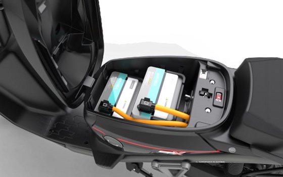 Neufahrzeug Super Soco CPX 90 km/h - Bild 4