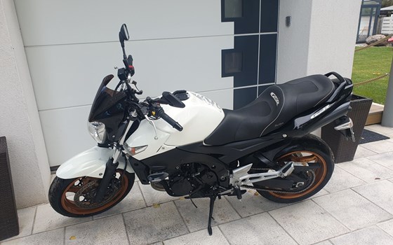 Gebrauchtmotorrad Suzuki GSR 600 - Bild 1