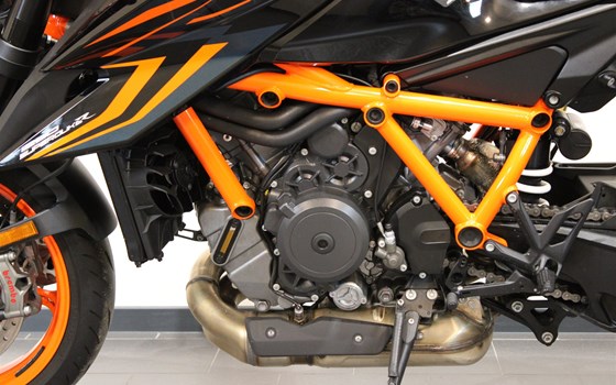 Gebrauchtmotorrad KTM 1290 Super Duke R - Bild 9