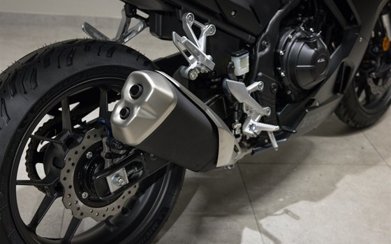 Neufahrzeug Honda CBR500R E-Clutch - Bild 3