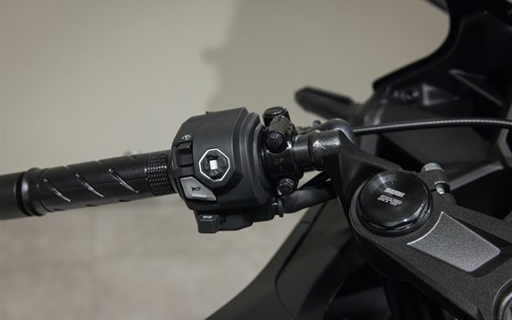 Neufahrzeug Honda CBR500R E-Clutch - Bild 8