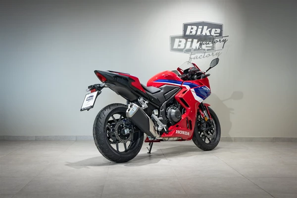 Honda CBR500R E-Clutch (Grad Prix Red) - Bild 3
