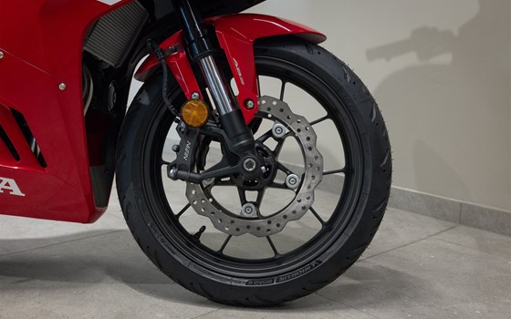 Neufahrzeug Honda CBR500R E-Clutch - Bild 6