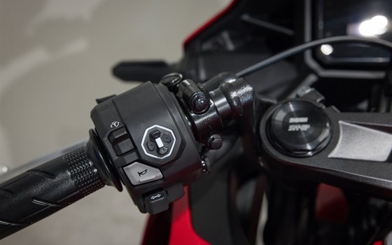 Neufahrzeug Honda CBR500R E-Clutch - Bild 9