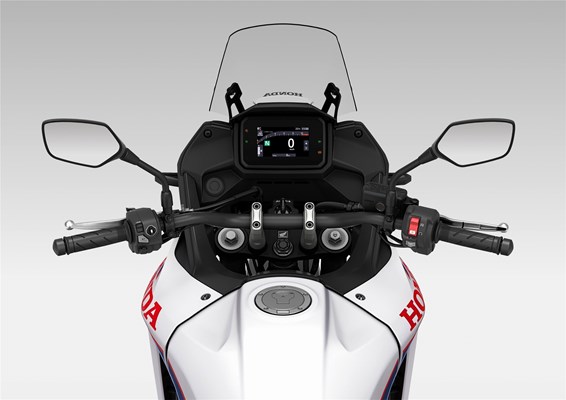 Honda XL750 Transalp E-Clutch (Ross White) - Bild 6