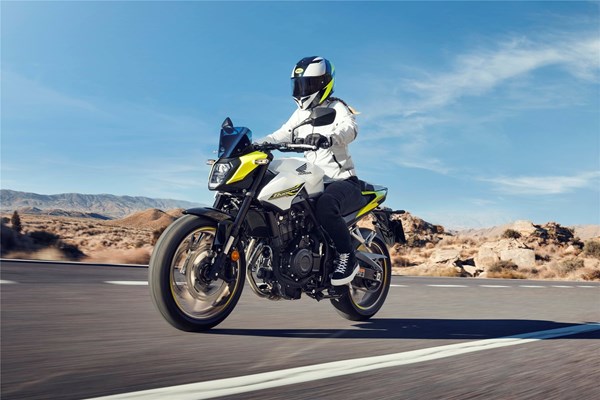 Honda CB500 Hornet E-Clutch (Pearl Horizon White) - Bild 3