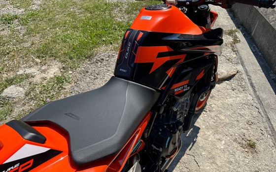 Gebrauchtmotorrad KTM 890 Duke GP - Bild 10