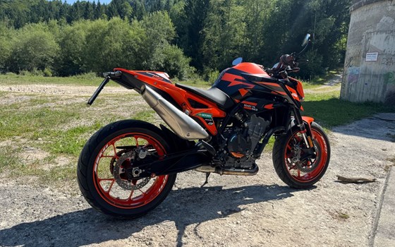 Gebrauchtmotorrad KTM 890 Duke GP - Bild 11