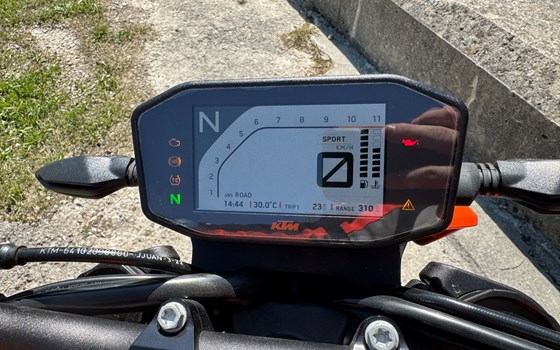 Gebrauchtmotorrad KTM 890 Duke GP - Bild 14