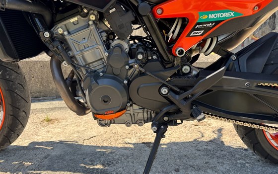 Gebrauchtmotorrad KTM 890 Duke GP - Bild 18