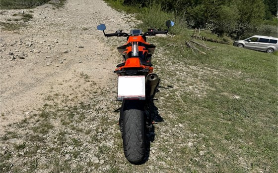 Gebrauchtmotorrad KTM 890 Duke GP - Bild 4