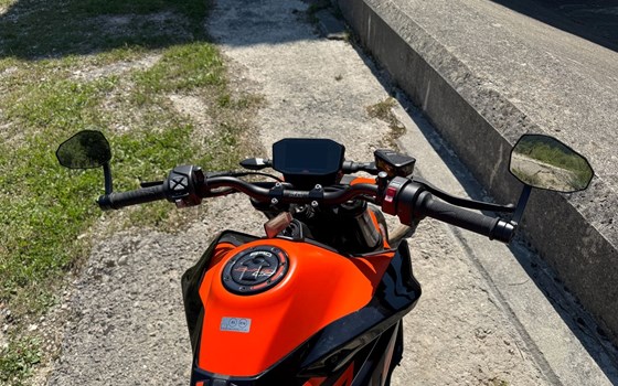Gebrauchtmotorrad KTM 890 Duke GP - Bild 9