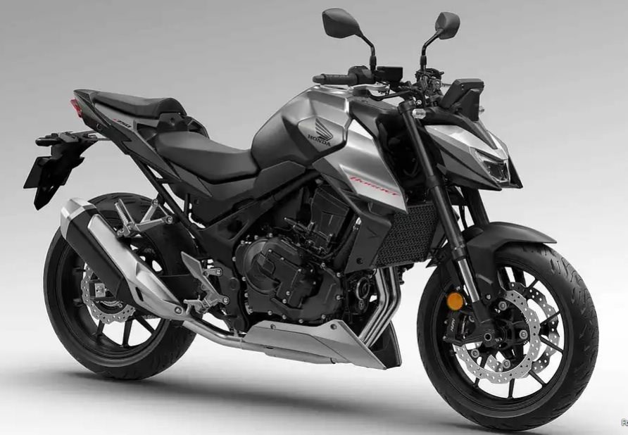 Honda CB750 Hornet (Wolf Silver Metallic)