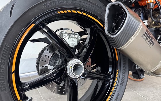 Gebrauchtmotorrad KTM 1290 Super Duke R - Bild 8