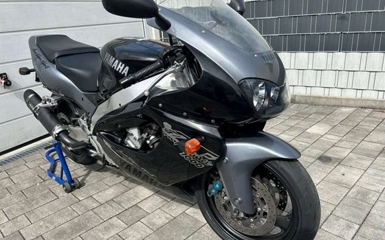Gebrauchtmotorrad Yamaha YZF 1000 R Thunderace - Bild 11