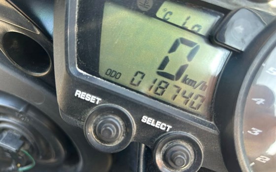 Gebrauchtmotorrad Yamaha YZF-R1SP - Bild 3