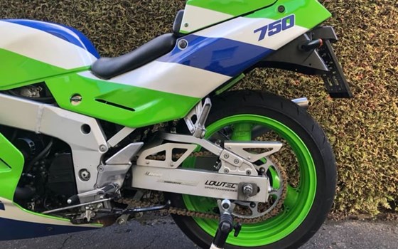 Gebrauchtmotorrad Kawasaki ZXR 750 - Bild 7