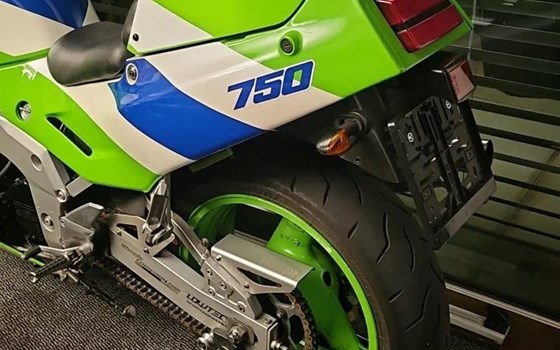Gebrauchtmotorrad Kawasaki ZXR 750 - Bild 9